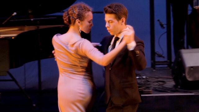 Simona Esposito and Vincenzo Bisogno dance Derecho viejo at Tango Cazino 2019