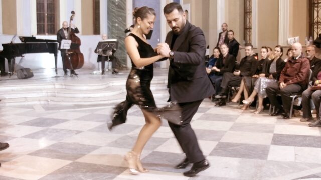 Ilgin Tetikcan and Ahmet Gezen dance La punalada at Izmir Tango Tale 2023