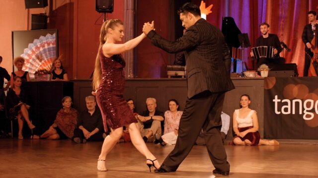 Sara Westin and Juan Pablo Canavire dance Remembranzas at Tango Tage Halle 2024