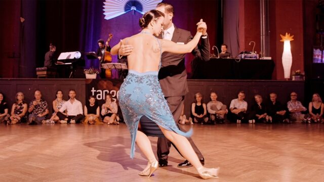 Stephanie Fesneau and Fausto Carpino dance Por que razón at Tango Tage Halle 2025